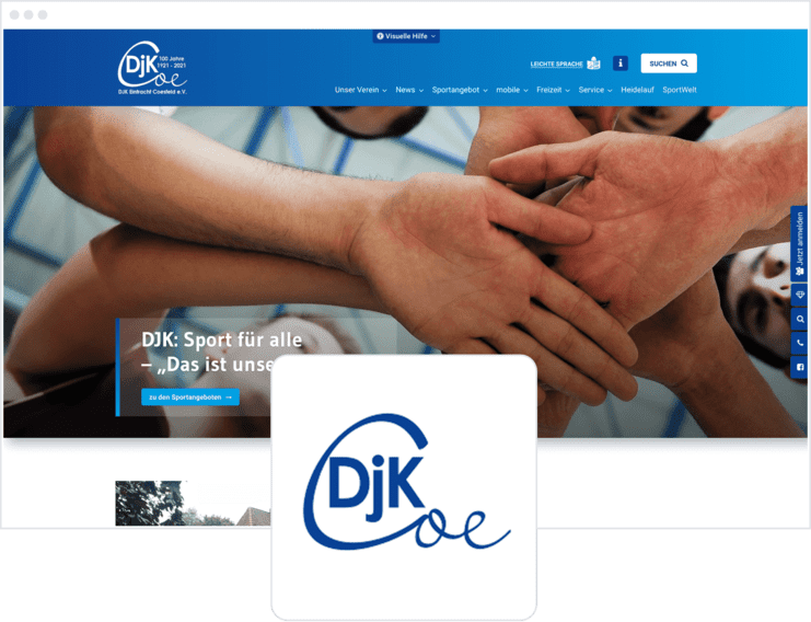 Hände von mehreren Personen, die übereinandergelegt sind, auf einem blauen Hintergrund mit Vereinslogo im Vordergrund.